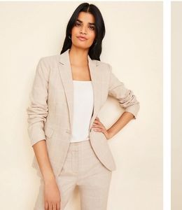 The One-Button Blazer in Windowpane Linen Twill